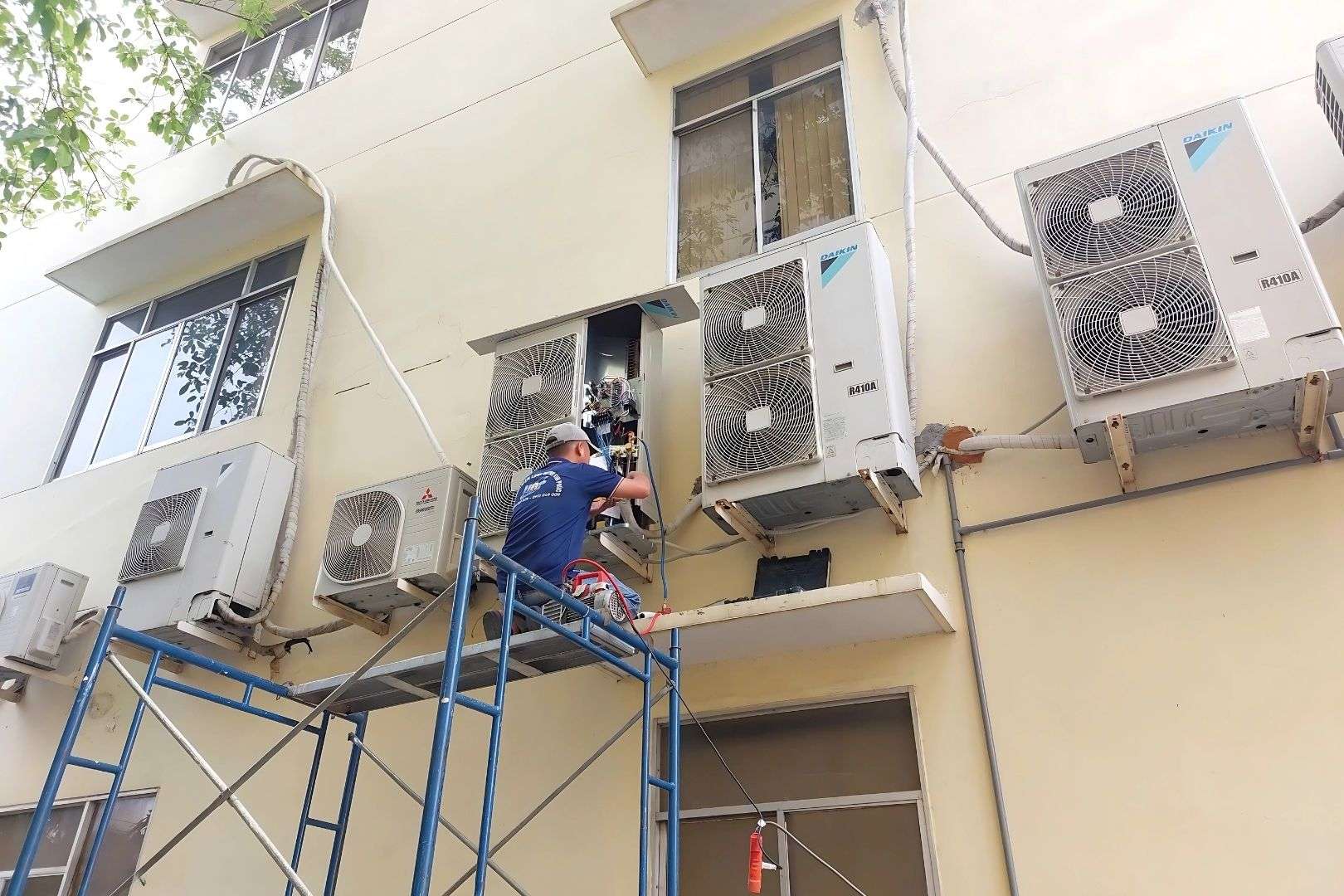 Lắp đặt máy lạnh Daikin-Ngân hàng Vietcombank-Bình Dương-02